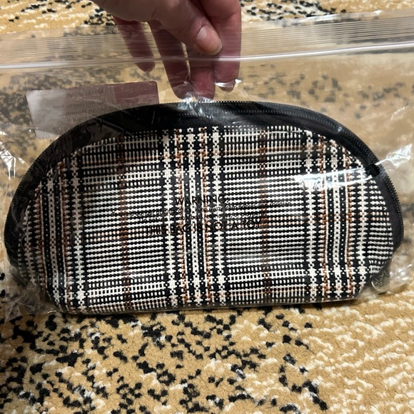 Half Moon Pouch - Picture 4 of 4